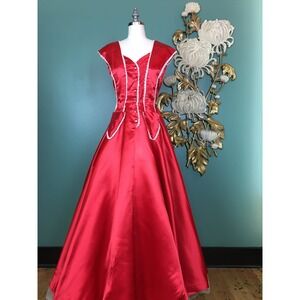 1970s evening gown, vintage 70s dress, red satin dress, heart shaped, prom, xs